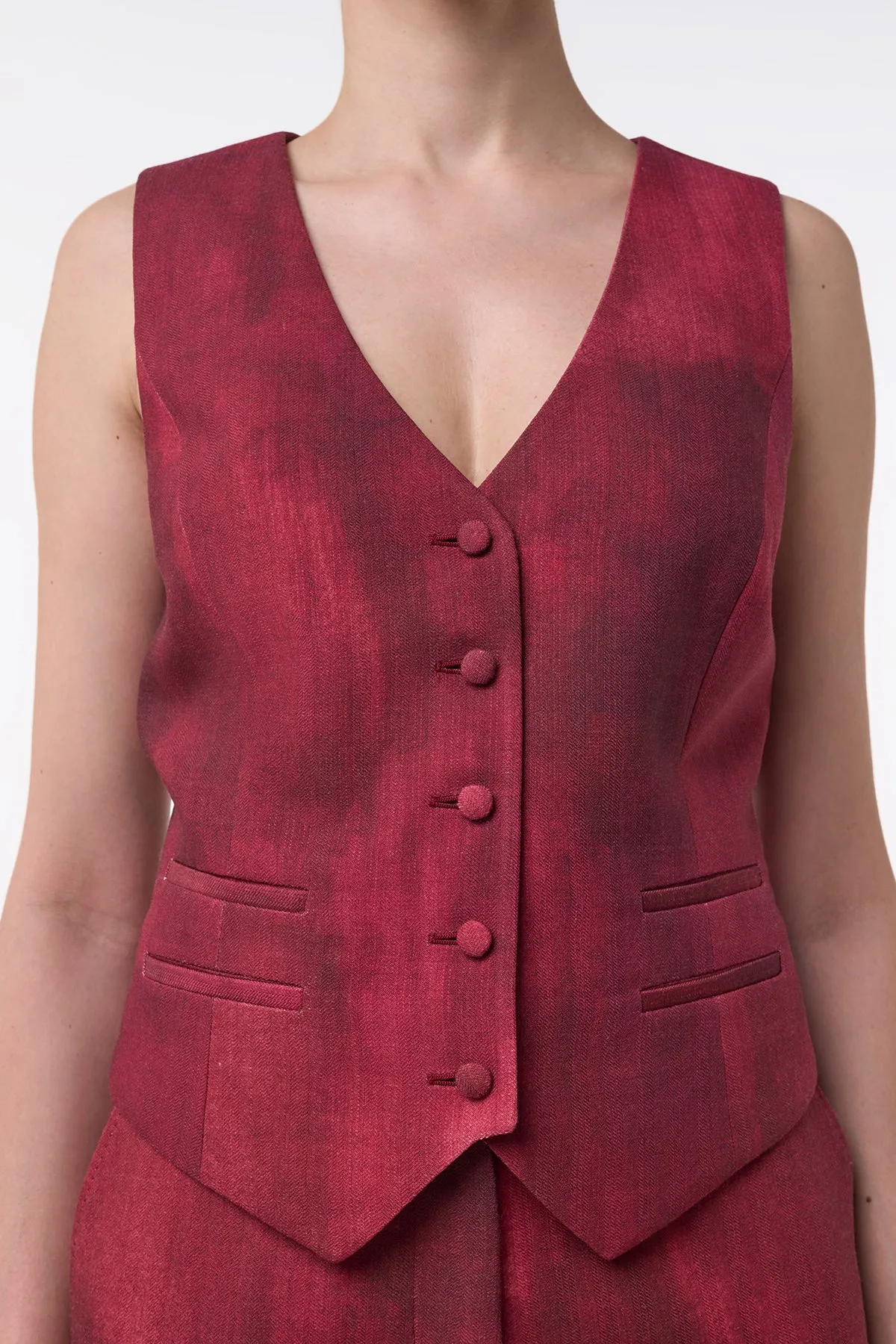 Smooth Seam Transition Coleridge Vest in Bordeaux Virgin Wool