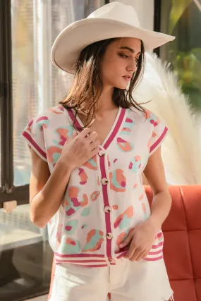 IT4003R-02P | LEOPARD CONTRAST BAND VEST WIT FRONT BUTTON SWEATER VEST Moisture Wicking Inner
