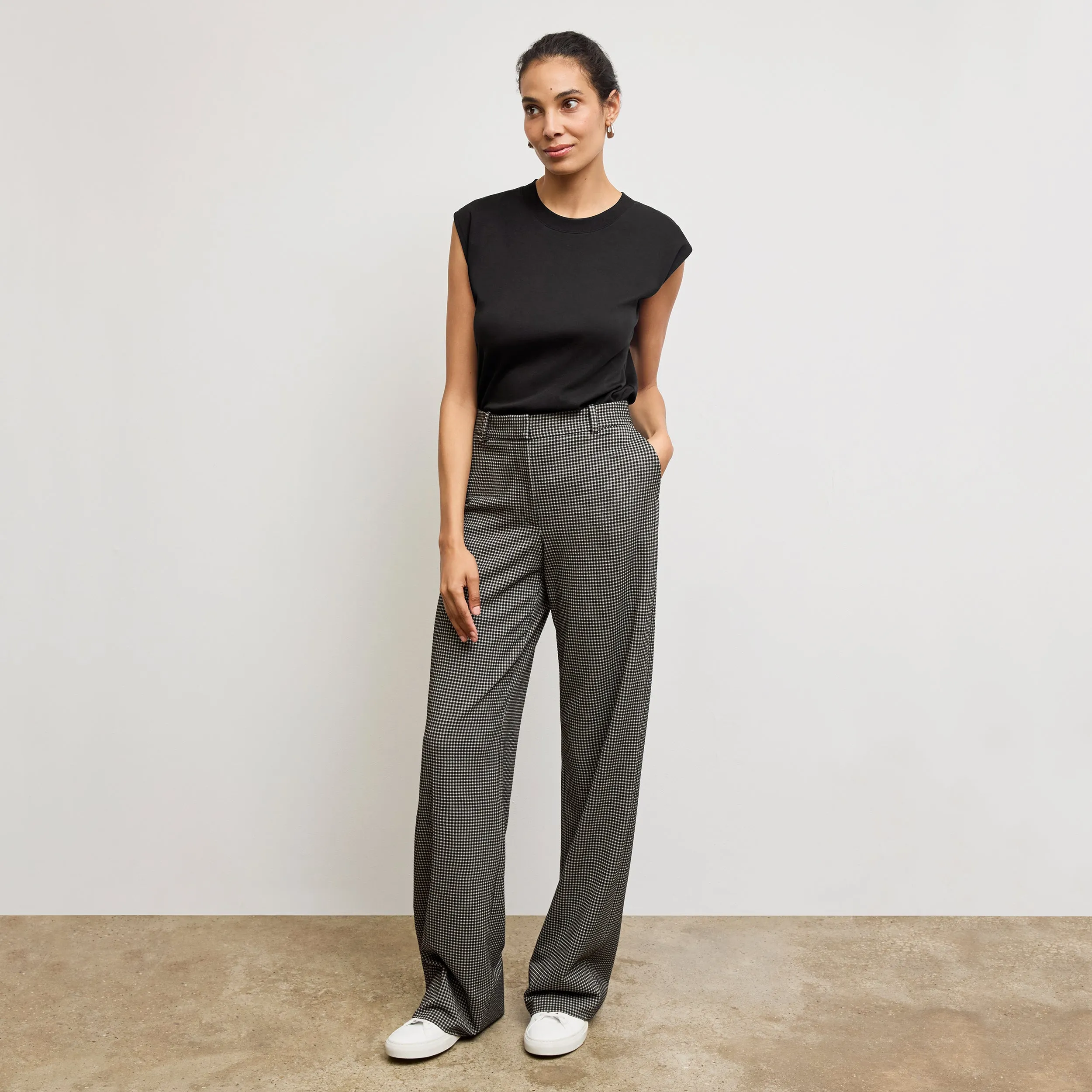 Alina Muscle Tee - Organic Pima Cotton :: Black Comfortable Design