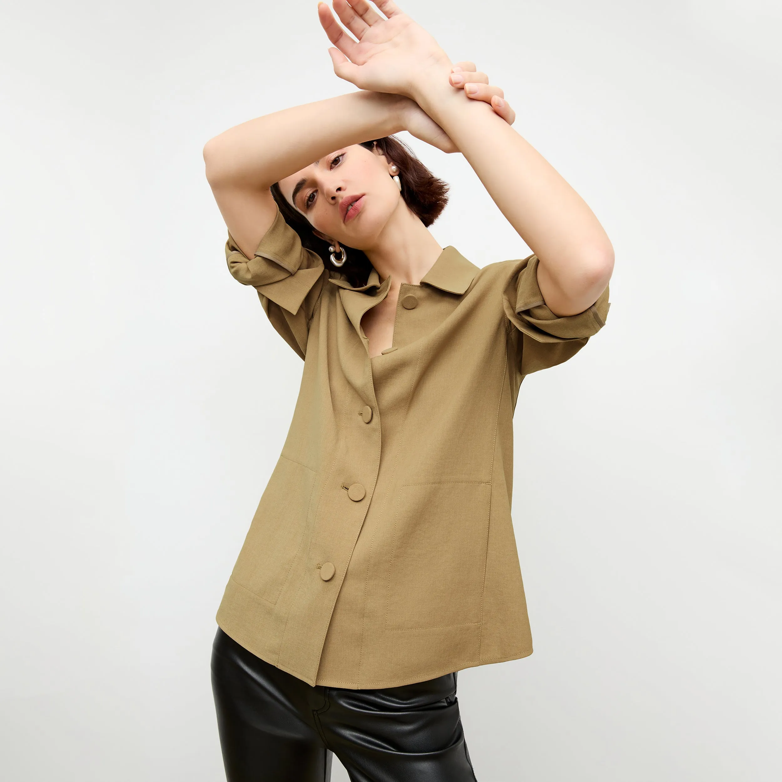 Tailored Placket VNeckReinforcement Avelyn Top - Air Twill :: Macaroon