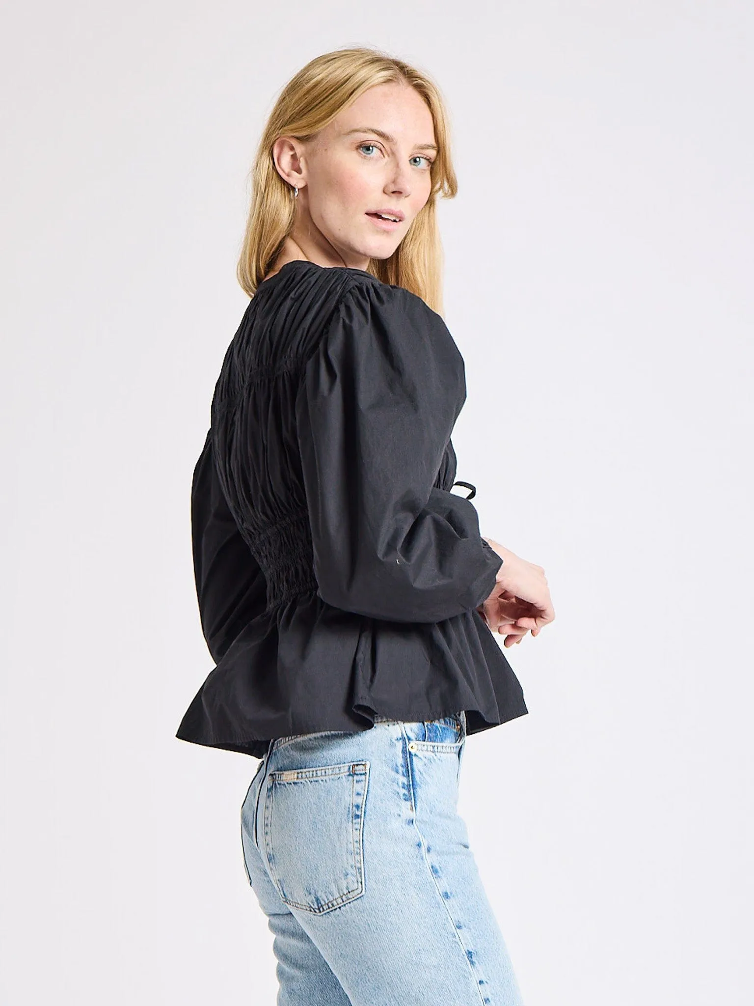 Ella Top in Black FlexibleCuff