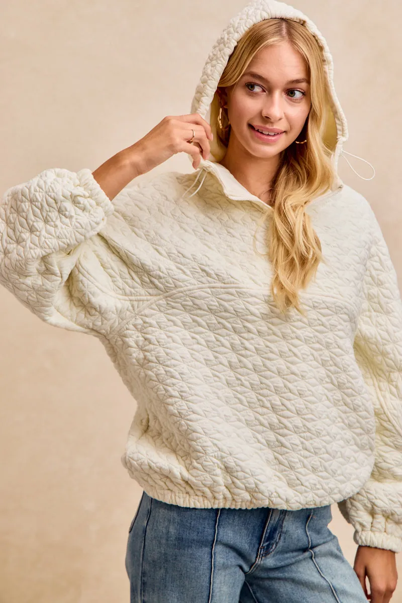 Vintage-Inspired Peace View IT4842H-01 | DIAMOND QUILTED HOODIE TOP