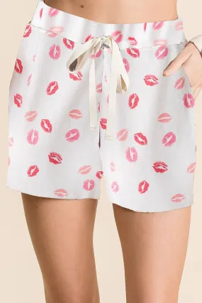 Versatile Waist BP9001-25 | ALL OVER LIPS PRINT SHORTS WITH TWILL TAPE