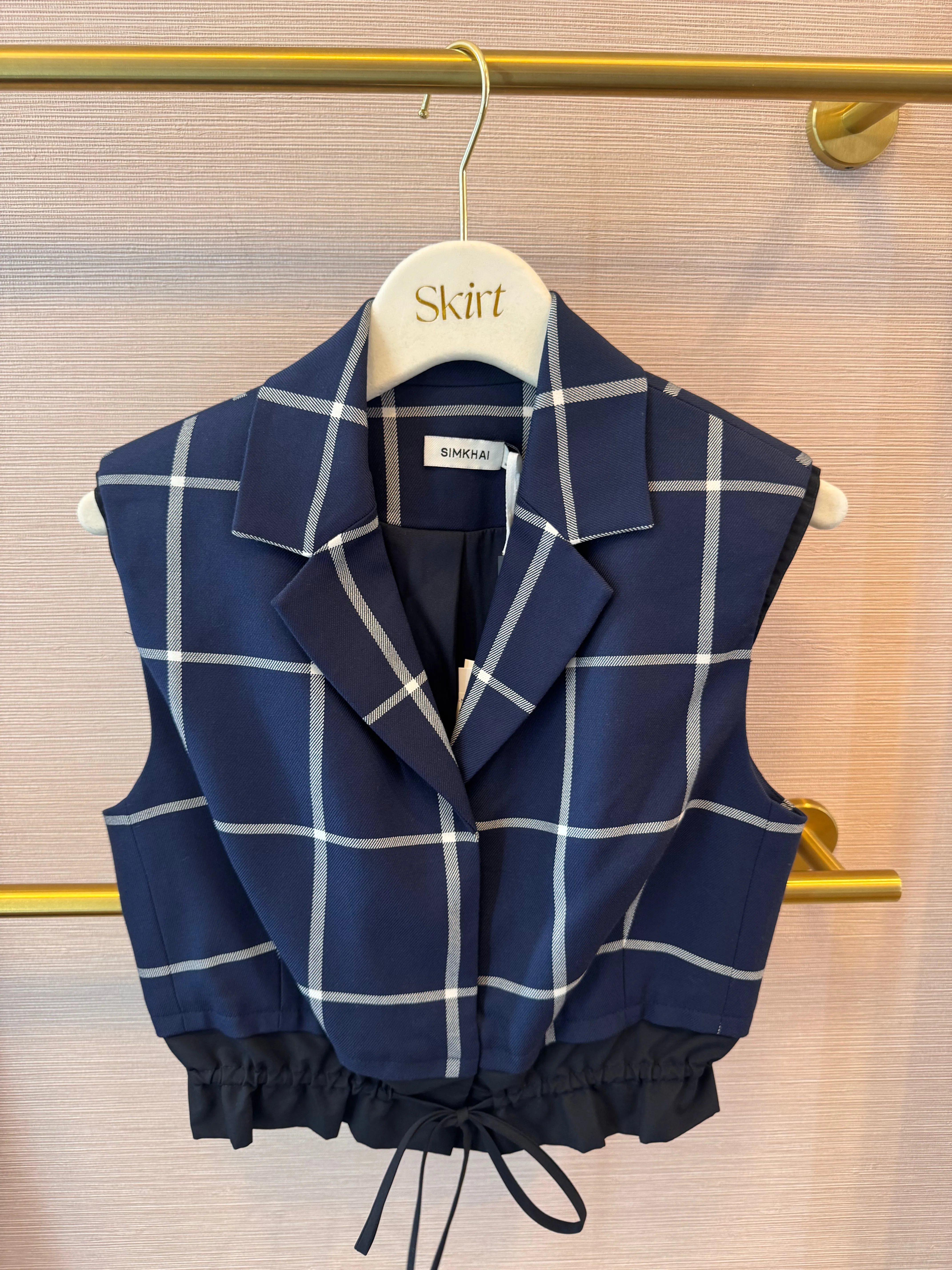 NonRestrictiveCut Durable Reinforced Hem SIMKHAI EMMERS TOP