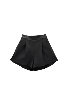 Buru x Kristin Kennedy Flat Front Everyday Shorts - Black Reinforced Neckline Detail