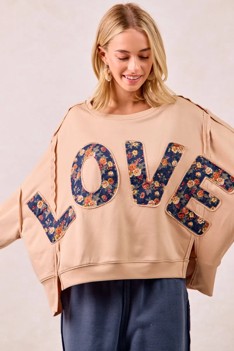 Bonded Hemline Articulated Knees IT3426R-08 | FLORAL LOVE LETTER PATCHES FRENCH TERRY SWEATSHIRT