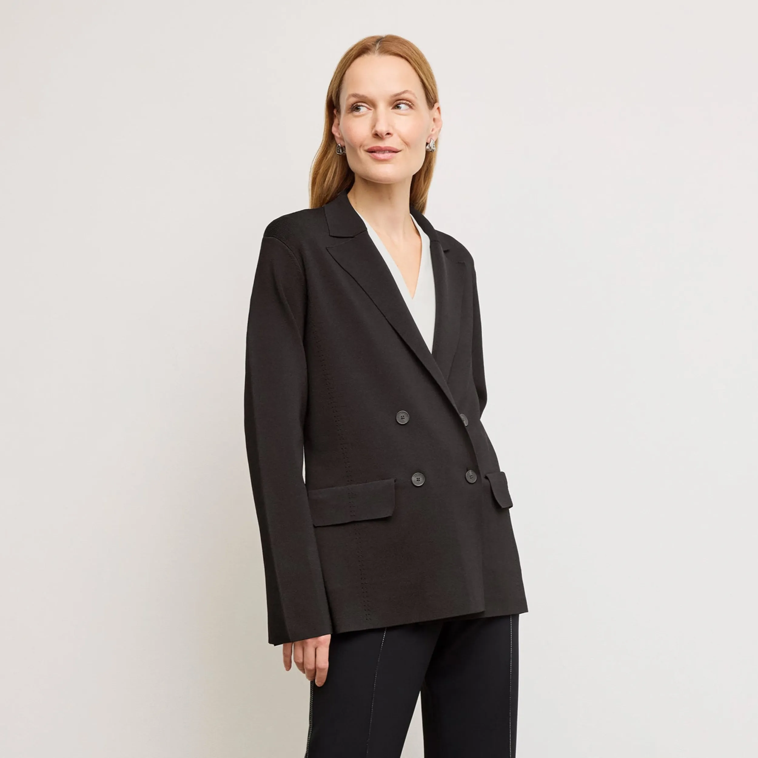 Cody Boyfriend Jardigan :: Black Stretchable Neckline Zipper Closure