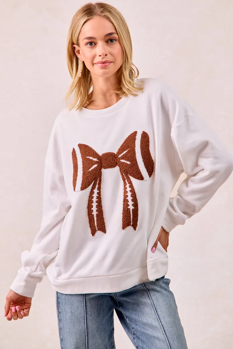 Layering Compatible Cut Tapered Hem IT1508K-68 | GAMEDAY THEME RIBBON FOOTBALL PATCHED TOP