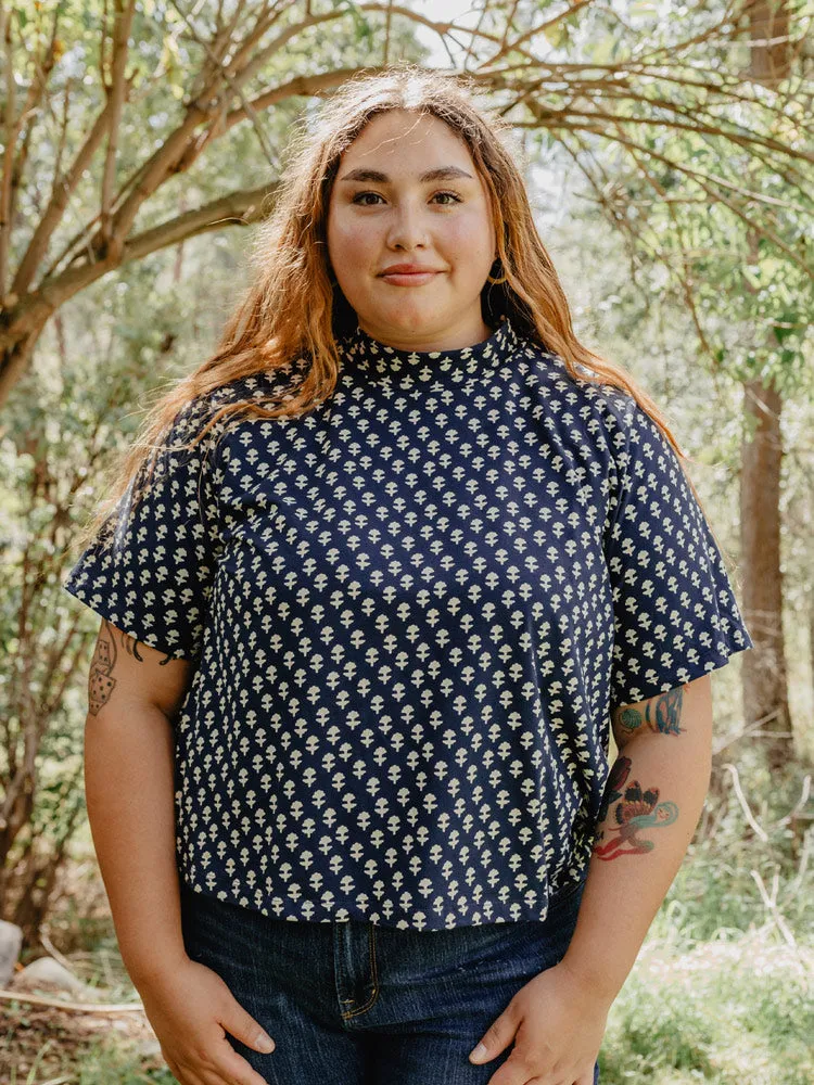 Eve Plus Size Top - Micro Floral Navy WrinkleFree Finish StretchFabric