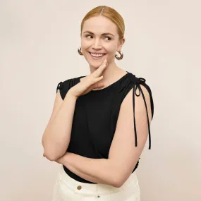 Dotty Cinch-Sleeve Top - Light Jersey :: Black Minimalist Aesthetic Ventilated Back Panels