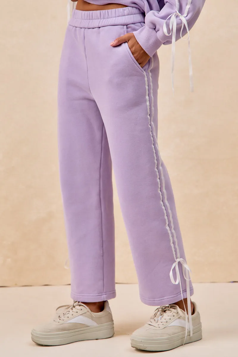 IB1856G-01 | SIDE LINED BOW DETAILS WASHED FLEECE SWEATPANTS Evening Look Crisp Silhouette
