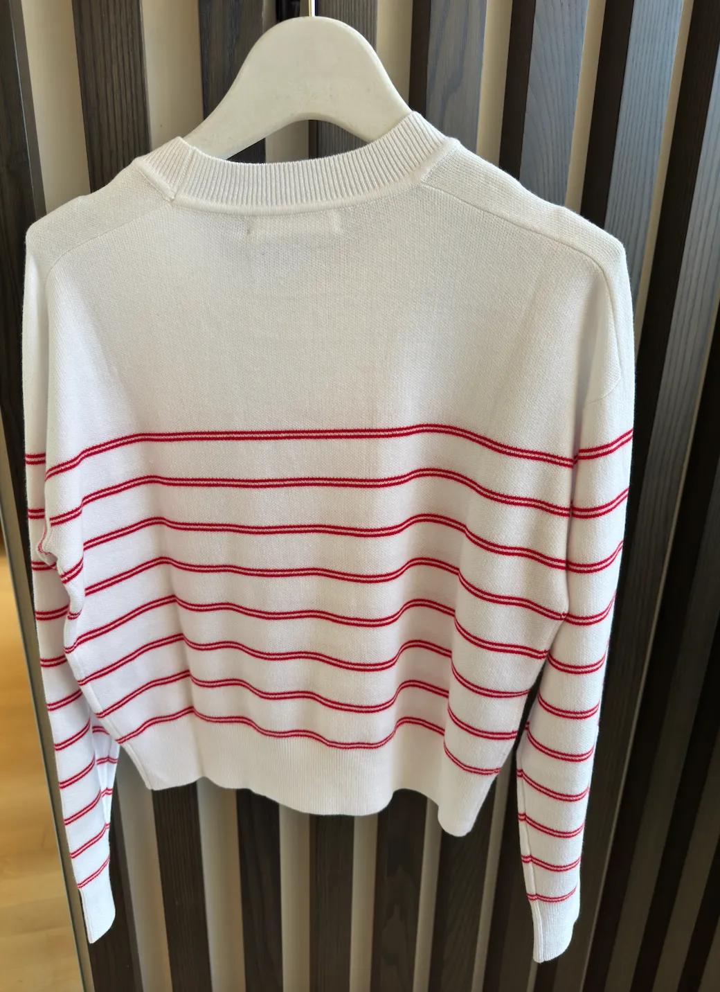 ONE GREY DAY WARWICK STRIPED PULLOVER V-neck Shirt BuiltInLayer