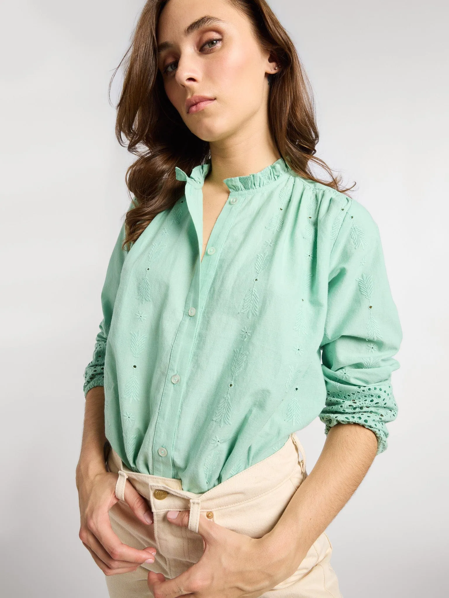 AntiOdorTreatment Francesca Top in Pistachio Eyelet