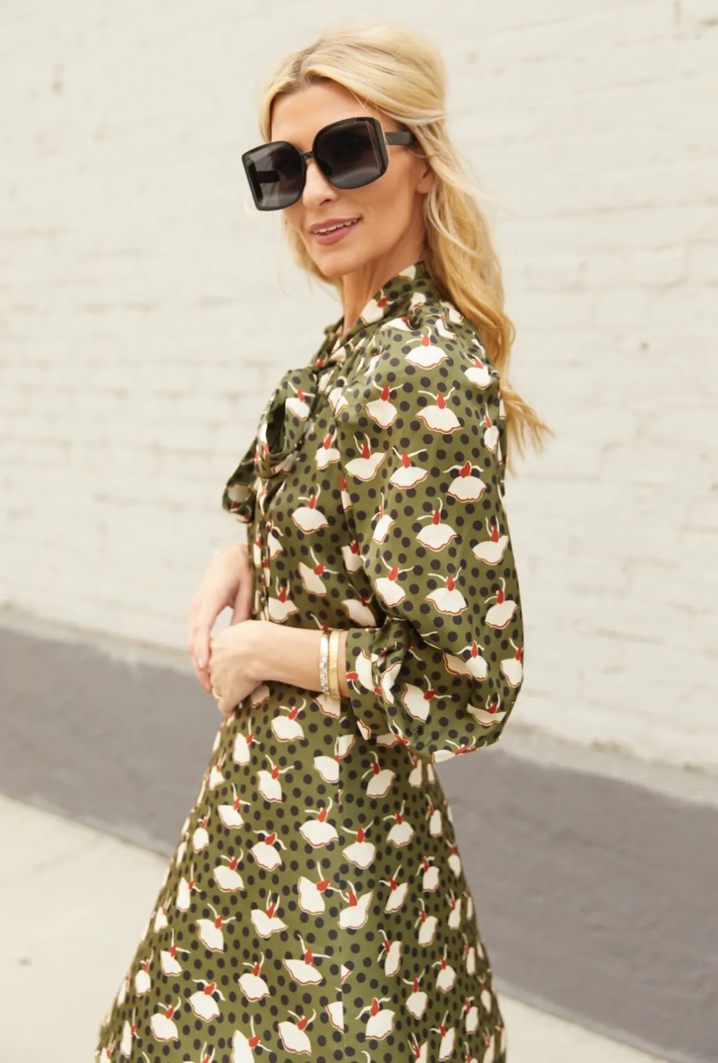 Big Bow Blouse -Dancing Ladies NonIrritatingSeams RawHemDetail