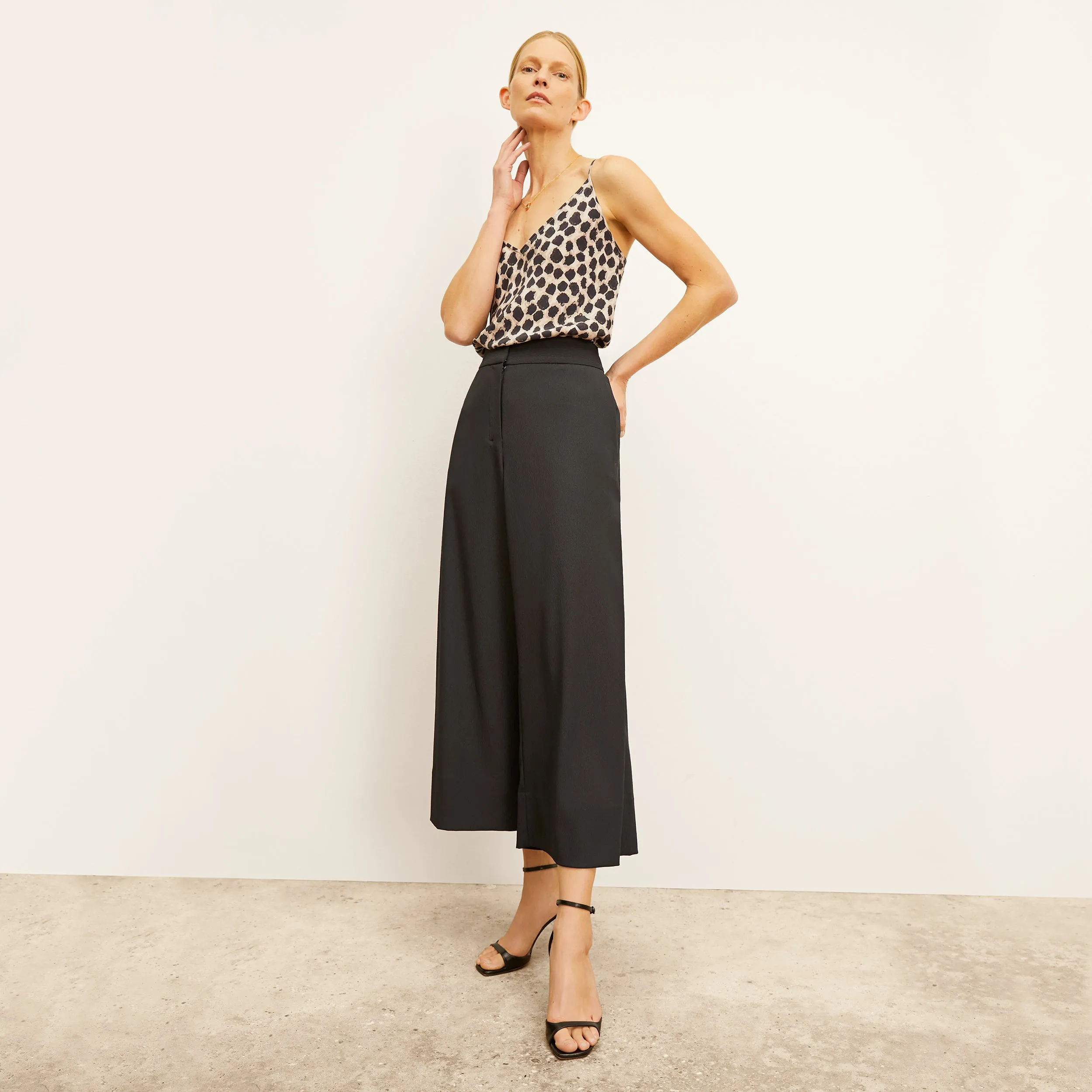 ChafeFreeEdging Odor Resistant Lisey Cami - Washable Silk :: Sahara Print