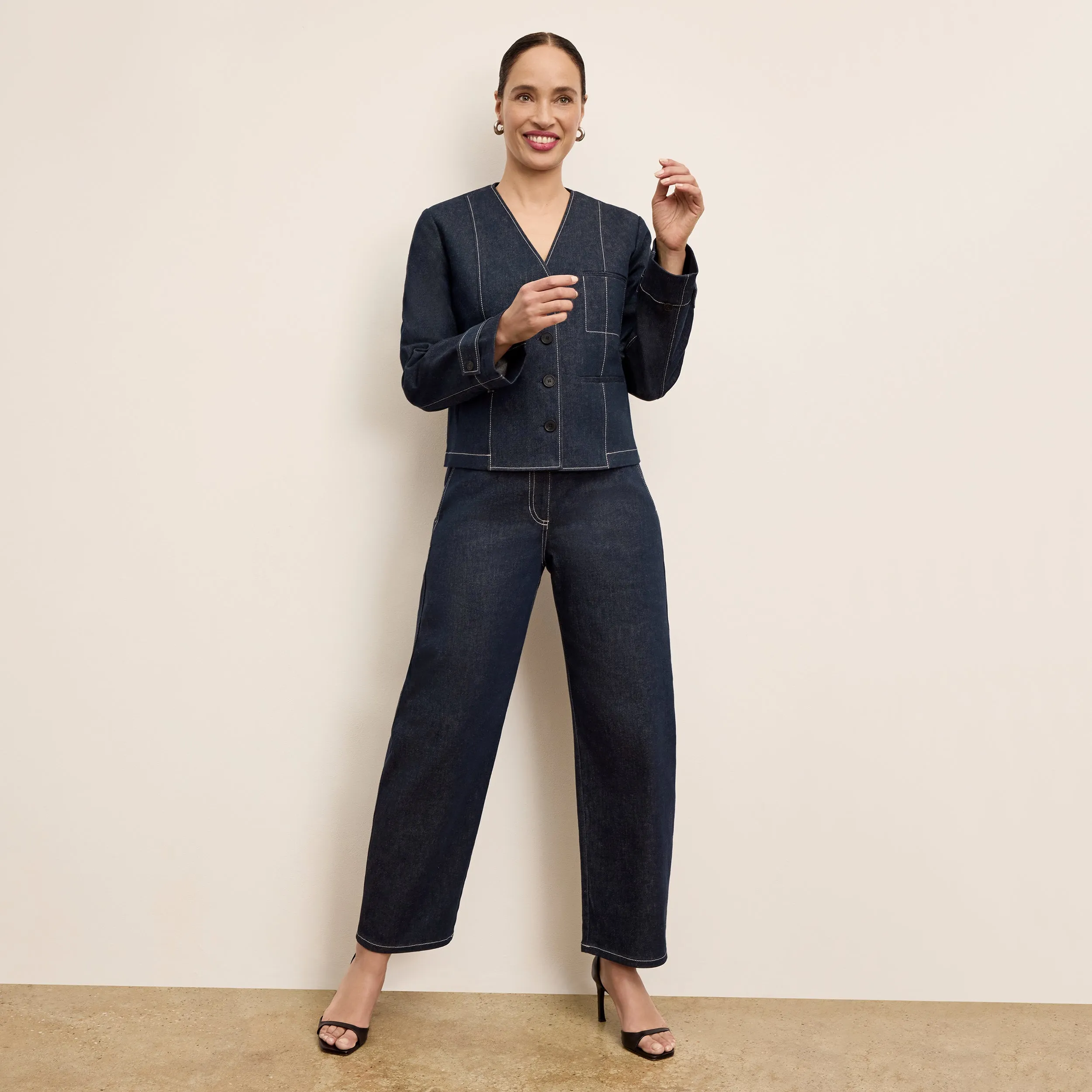 Layered Ply Construction FadeResistant Treatment Ayla V-Neck Jacket - Stretch Denim :: Midnight Wash