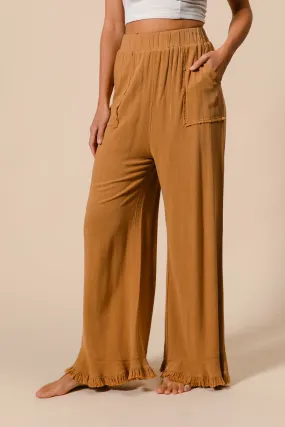 IB1505R-01 | WASHED FRAYED PANTS WITH SIDE POCKET AdjustableTabs FrictionResistantEdging