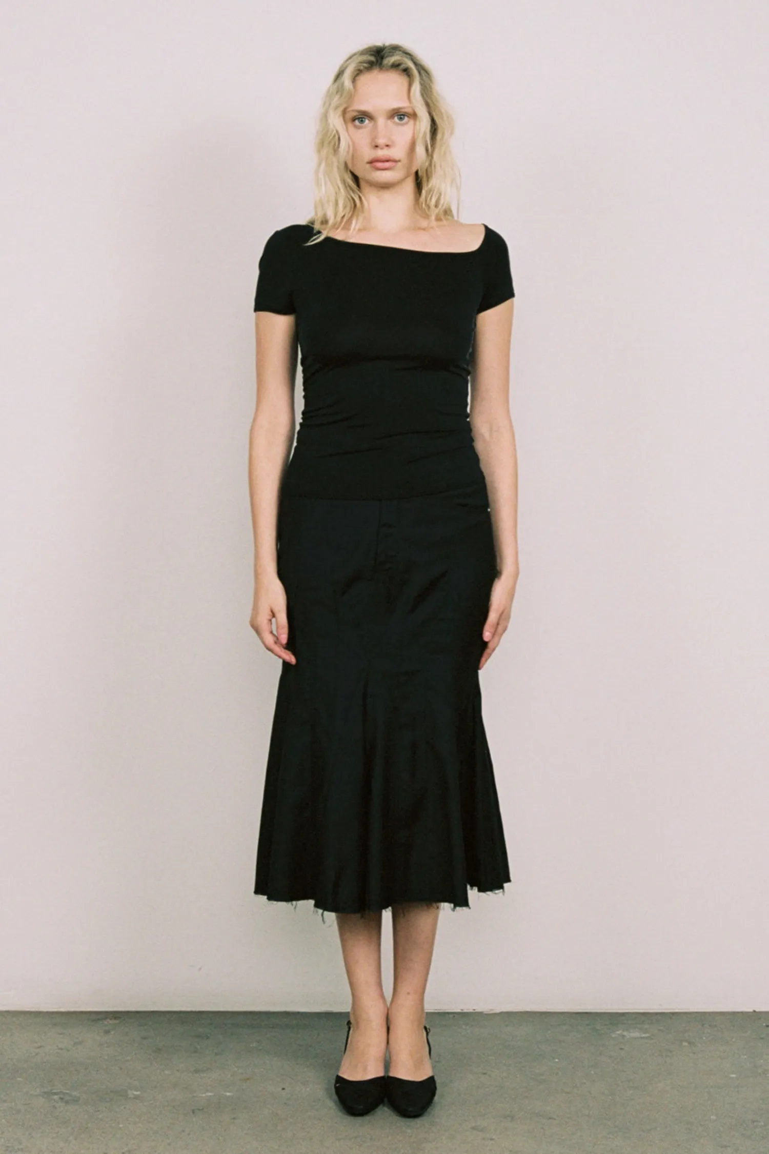 GAUDI SKIRT - BLACK WrinkleResistant