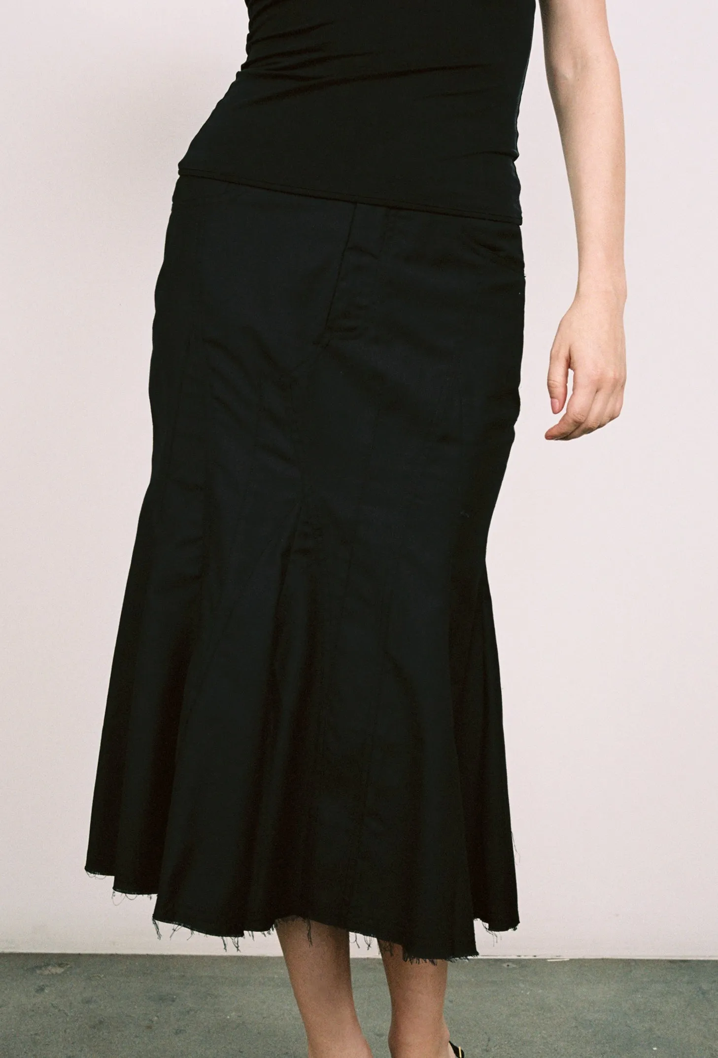 RelaxedSilhouette Stretch Blouse GAUDI SKIRT - BLACK