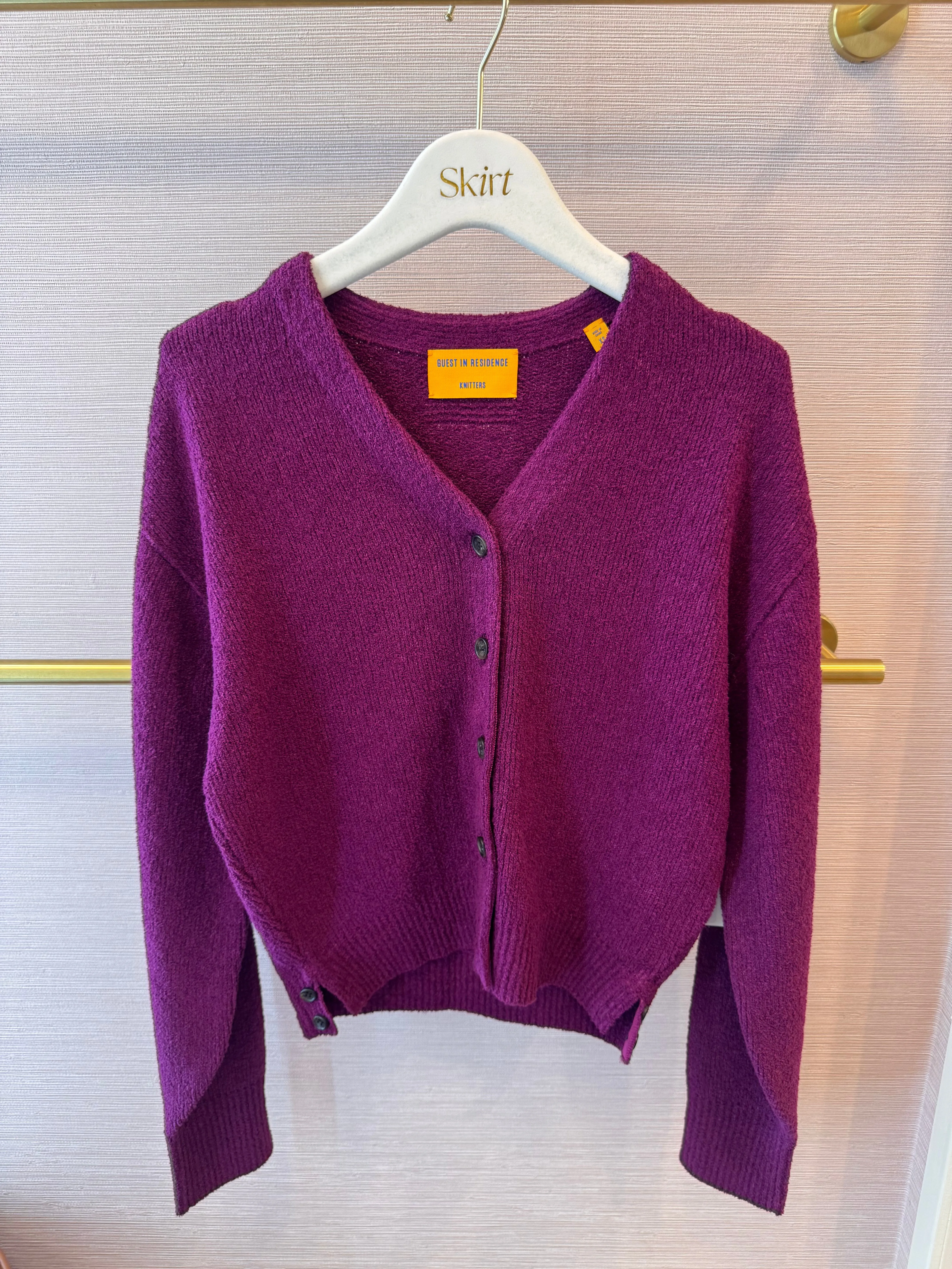 AllDayComfortFit VentilatedBackPanel GUEST IN RESIDENCE BOUCLE COLLEGIATE CARDIGAN