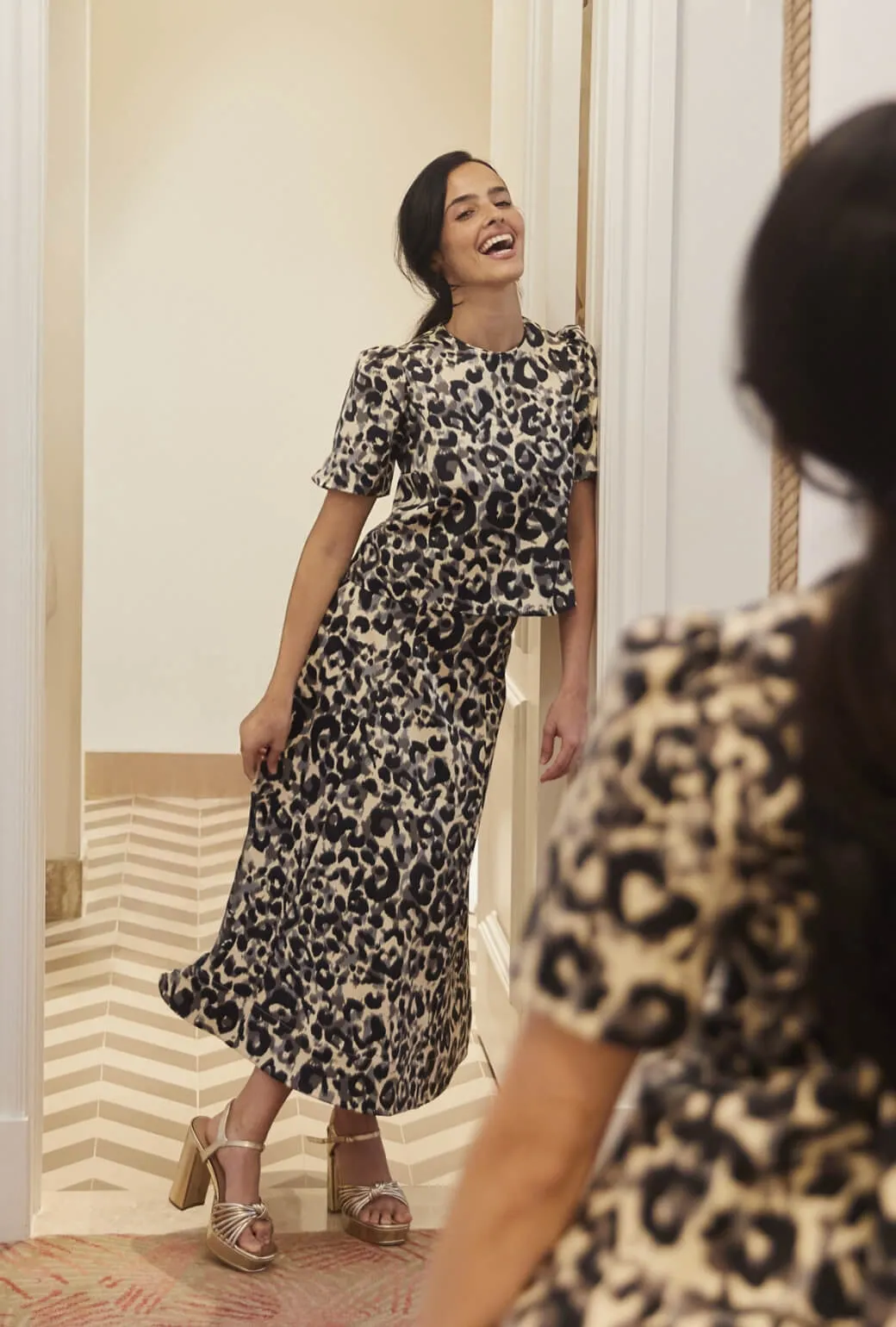 Water Repellent Guest Skirt MIDI - Leopard