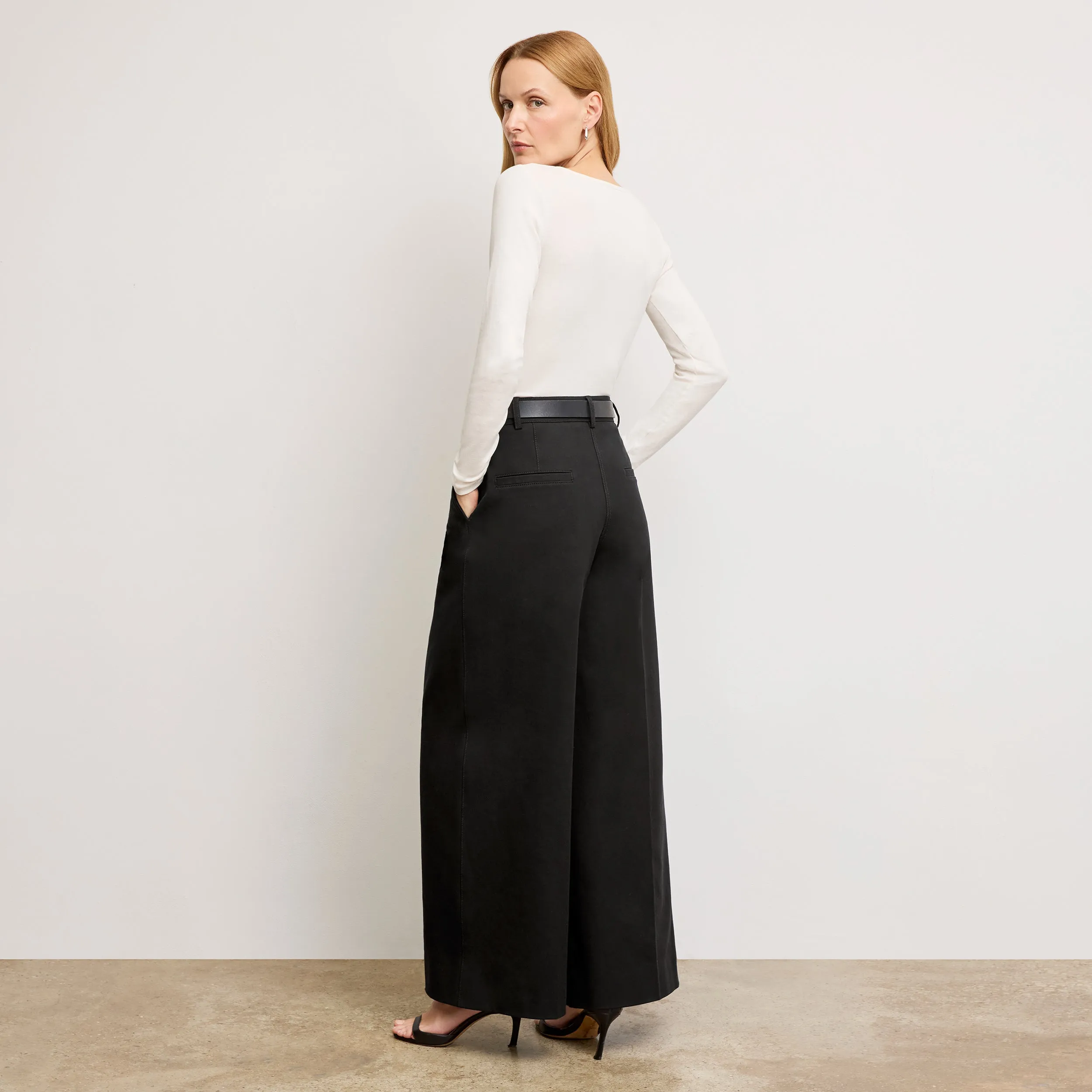 Harrison Wide Pleated Jean - Better Than Denim :: Black MinimalistStyle BoxyCrop