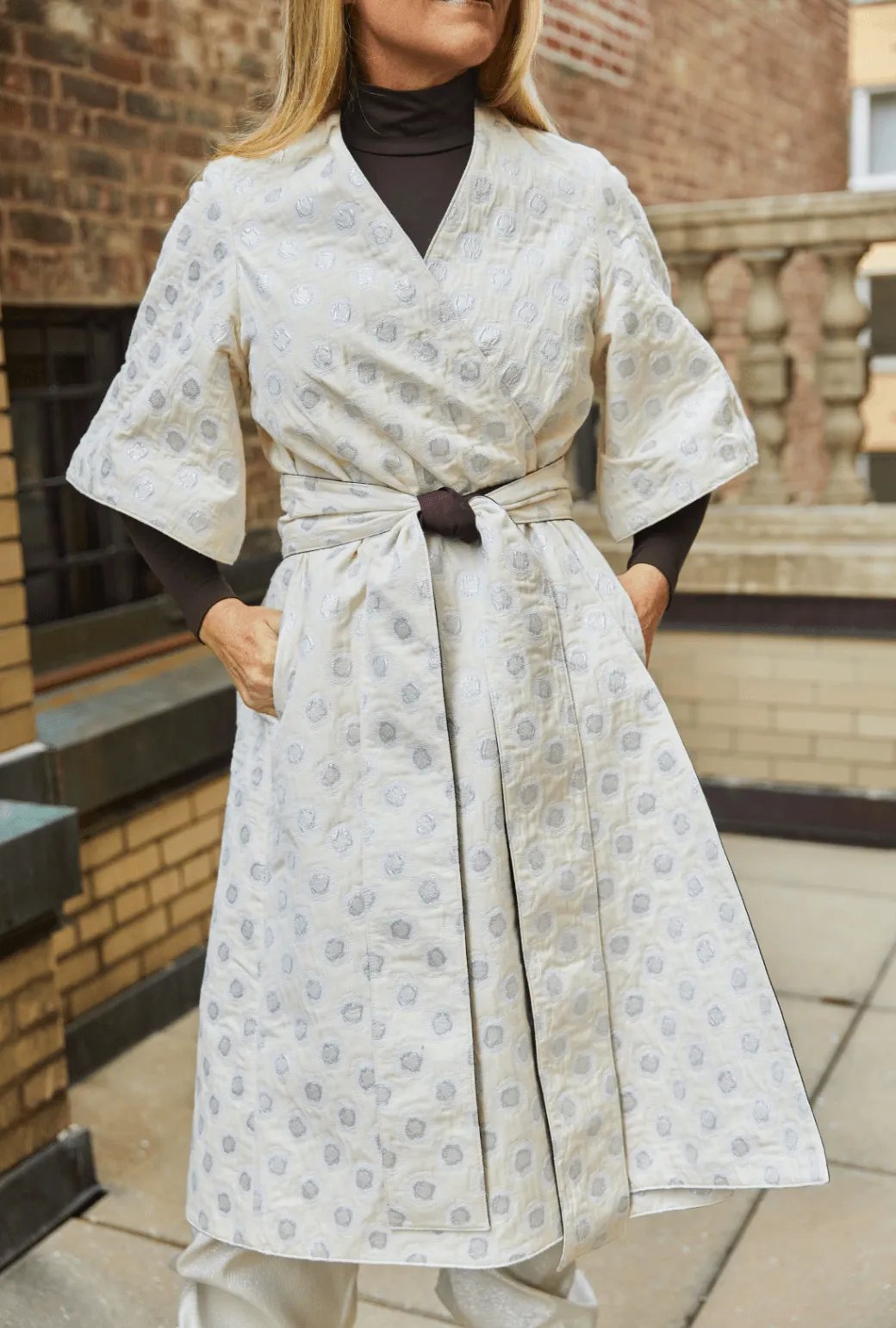 Buru x Tori Mellott The Tori Coat Dress - Silver Dot FoldableStorageCapability High Performance Blend