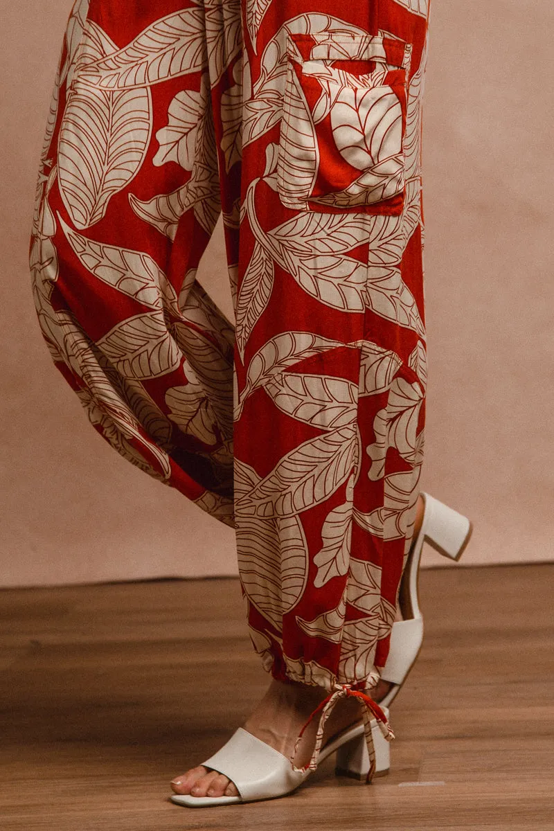 IB1583R-02 | WOVEN PRINTED BALLOON PANTS WITH DRAWSTRING Chic Style HeatRegulatingLining