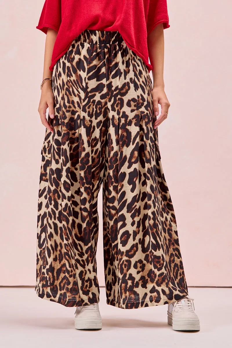 IB1656-01P | LEOPARD PRINTED PLEATS DETAIL WIDE PANTS WITH CARGO POCKET Secure Closure System