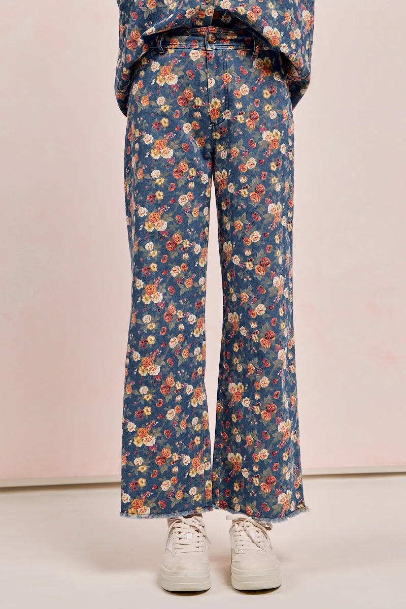 IB1708R-03 | WASHED FLORAL PRINT HIGH RISE FLARE JEANS OdorResistantFabric Lightweight Feel
