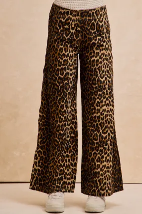 IB1862S-03 | WAVY SIDE EDGE DETAIL WIDE LEG LEOPARD JEANS Tailored Style