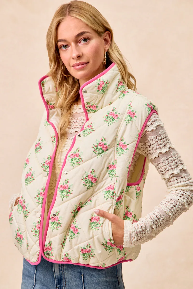 Smooth Zipper Action IP6755G-11 | FLORAL PRINT PIPING DETAIL QUILTED VEST