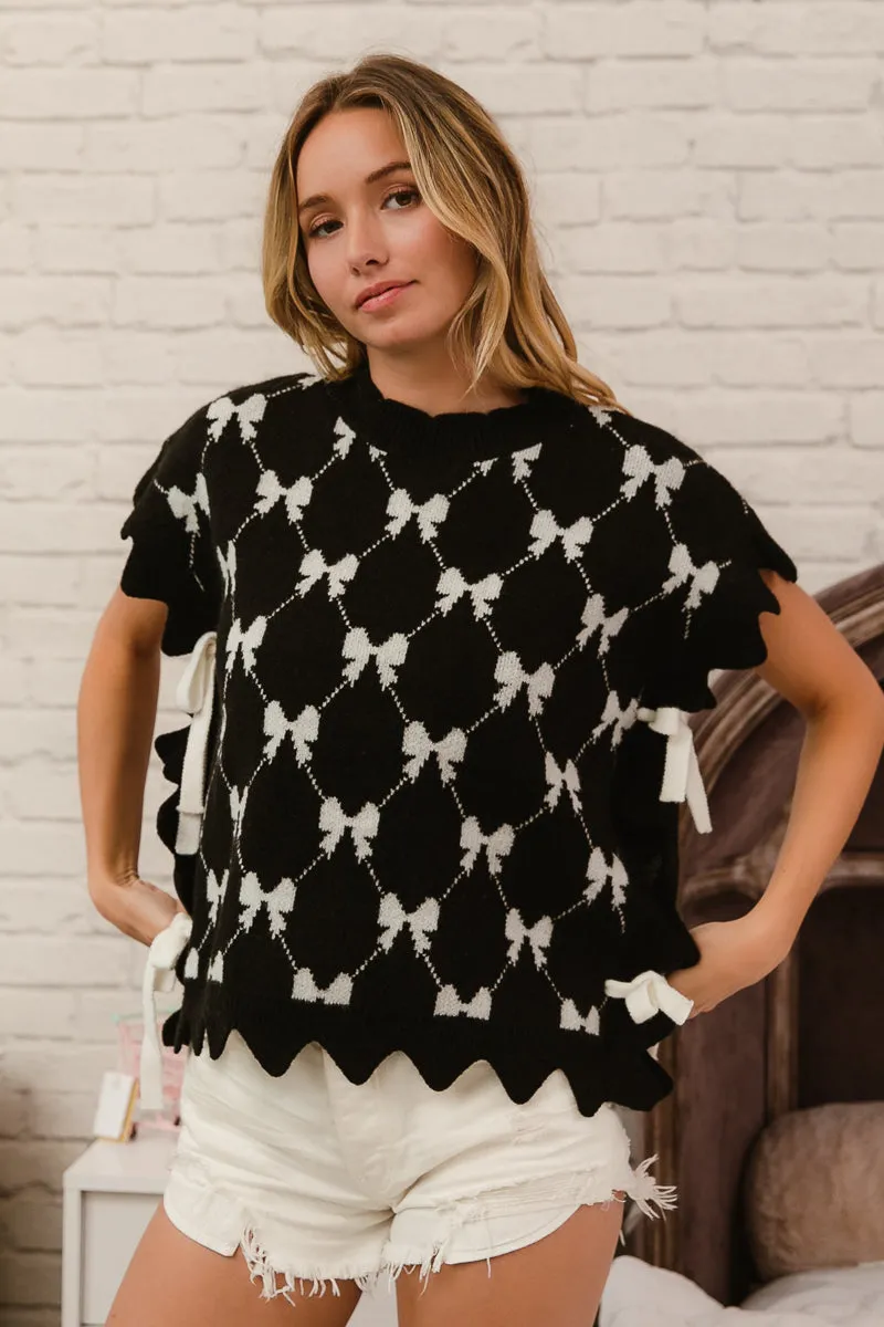 Secure Closure System slim cut IT2337R-02 | HEART VEST SWEATER WITH SIDE TIE DETAIL