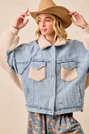 IT2949G-01 | WASHED DENIM AND SHERPA MIX AND MATCH JACKET Essential City Look Smooth Finish