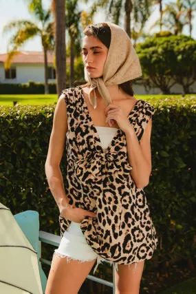 Glove Friendly Cuff Design IT3874-01P | LEOPARD PRINTS WITH BOW TIED TUCK DETAILS SLEEVELESS TUNIC TOP