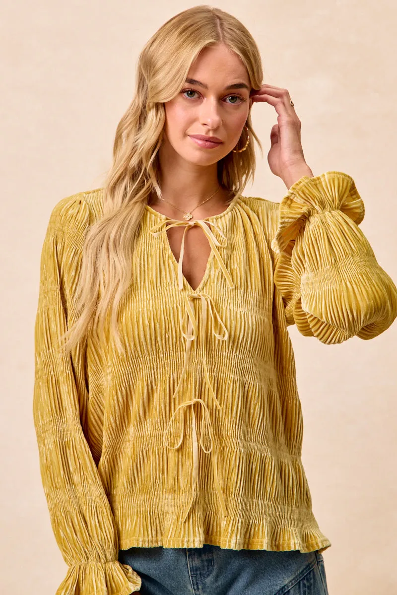 IT4450H-06 | CHRISTMAS THEME VELVET BOW TIED TOP WITH NECK DROP Quilted Stitching Multi Layer Construction