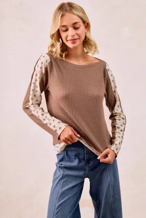 IT4464S-01 | WAFFLE WITH FLORAL WOVEN COMBO BOAT NECK TOP InterchangeableLining