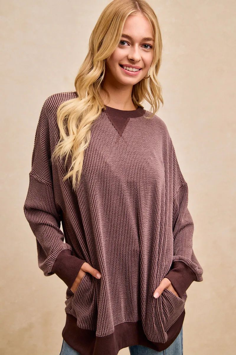 IT4471G-02 | V RIB DETAIL TWO TONE RIB OVERSIZED SWEATSHIRT TOP Stylish dinner attire Flow Friendly