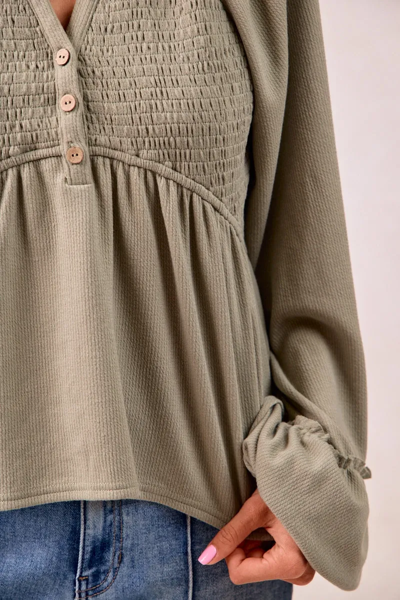 IT4501S-01 | EMBOSSED RIB KNIT TOP WITH SMOKING BALLOON SLEEVES Chic Style Variable Tension Adjustment