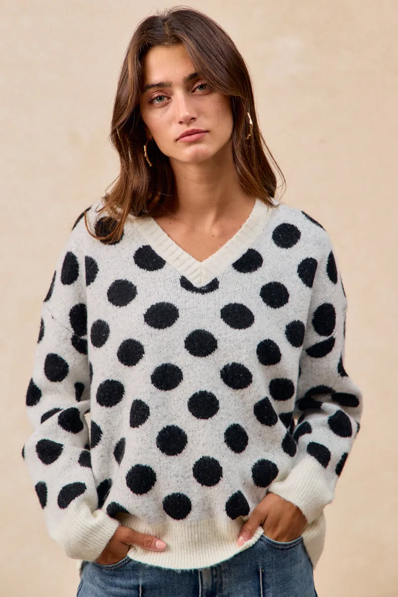 Breathable fabric Refined fit IT4760H-01 | POLKA DOTS ARTWORK SWEATER TOP WITH V NECKLINE