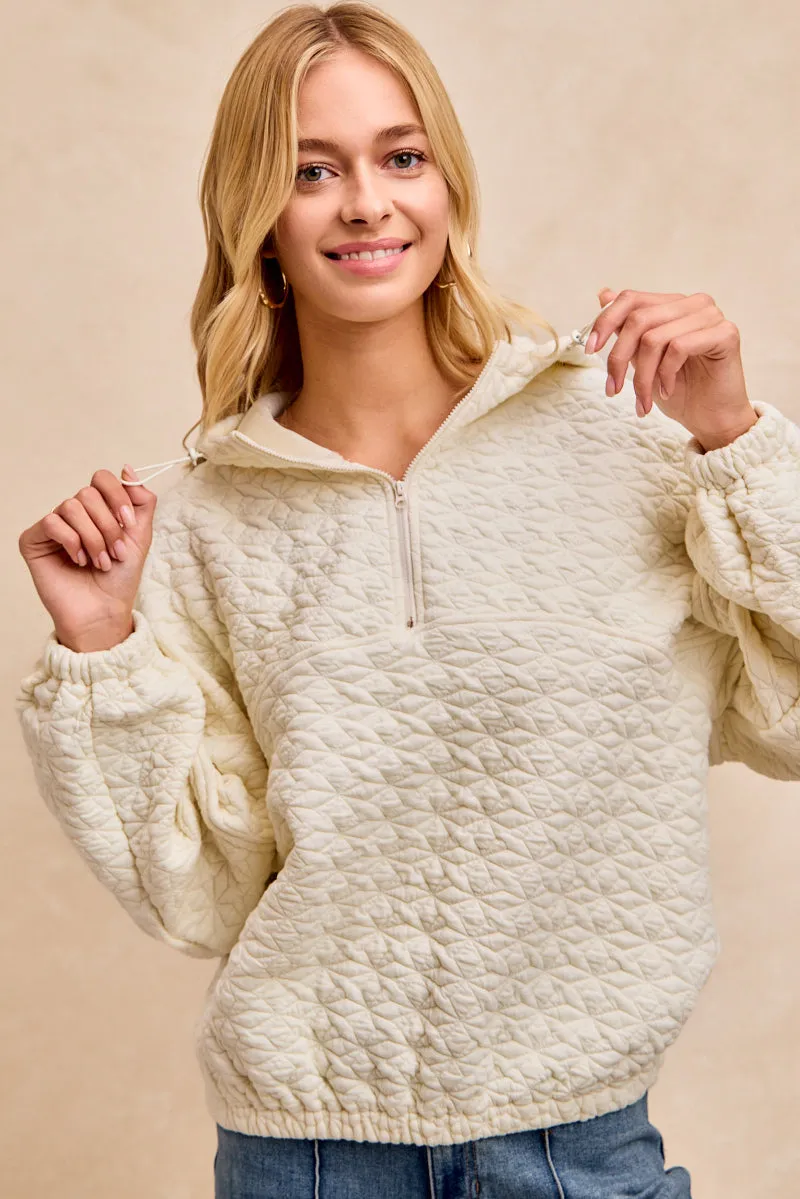 IT4842H-01 | DIAMOND QUILTED HOODIE TOP Flared bottom