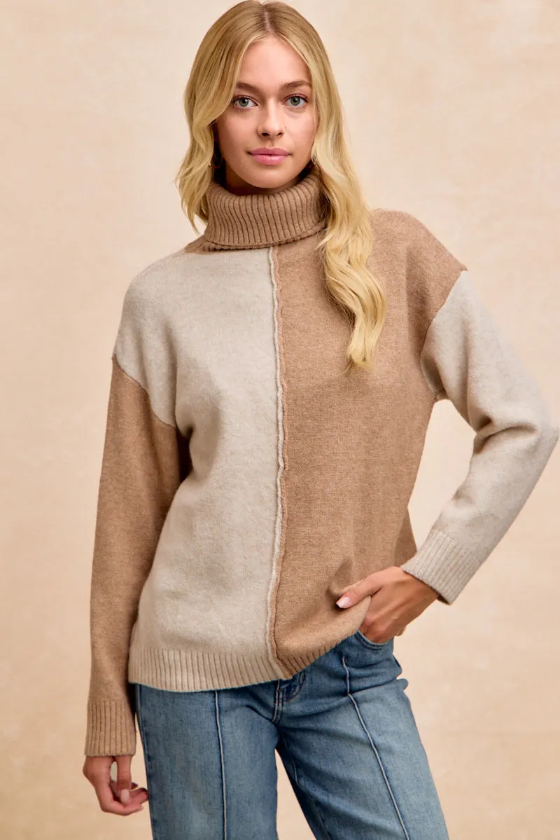 IT4908S-01 | COLOR BLOCK TURTLE NECK SWEATER TOP HypoallergenicConstruction