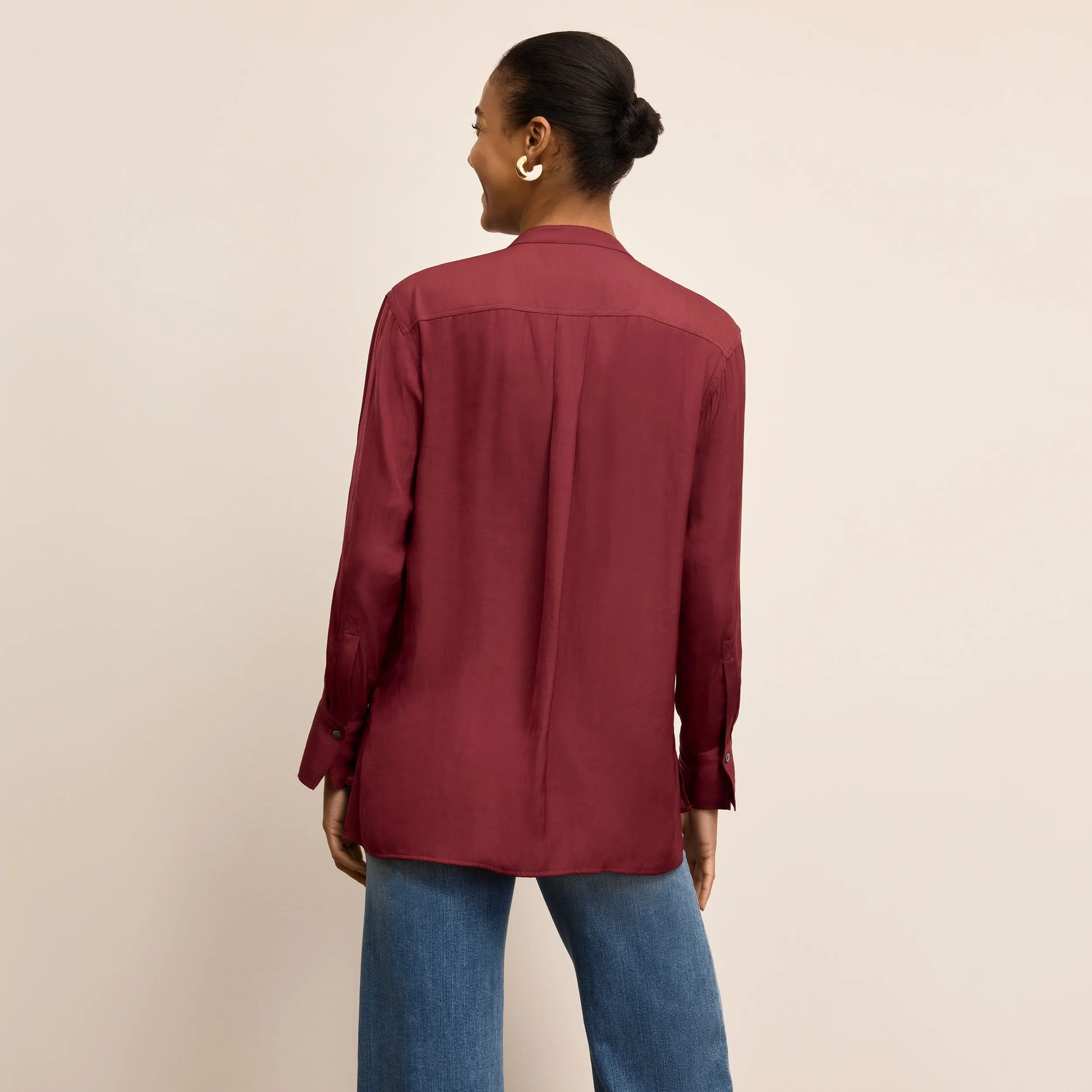 Quick Dry Blend Minimalist Cuff Juliette V-Neck Top - Eco Drape :: Port Wine