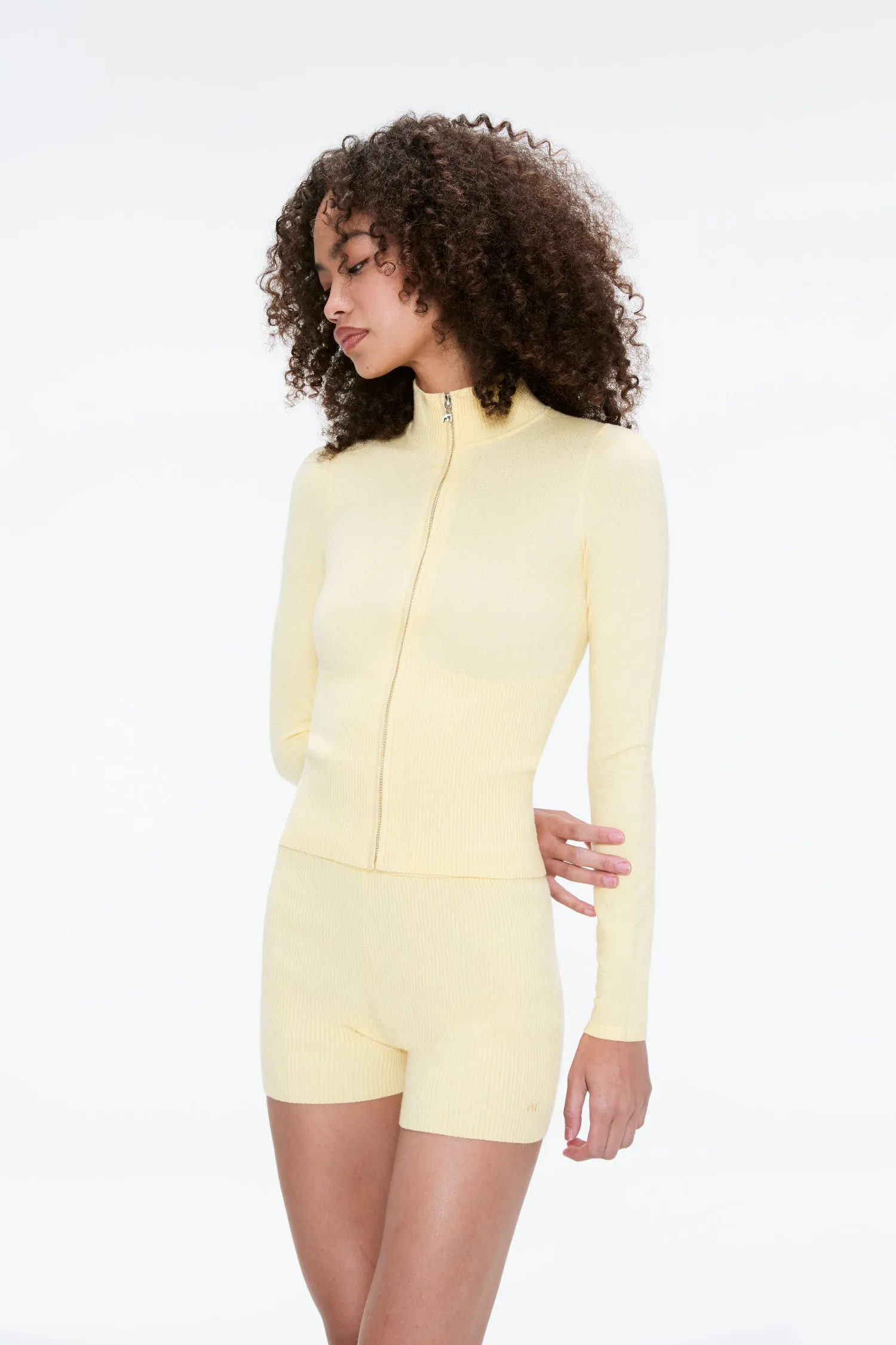 KNIT BOOTY SHORT - BUTTER Mid-rise fit