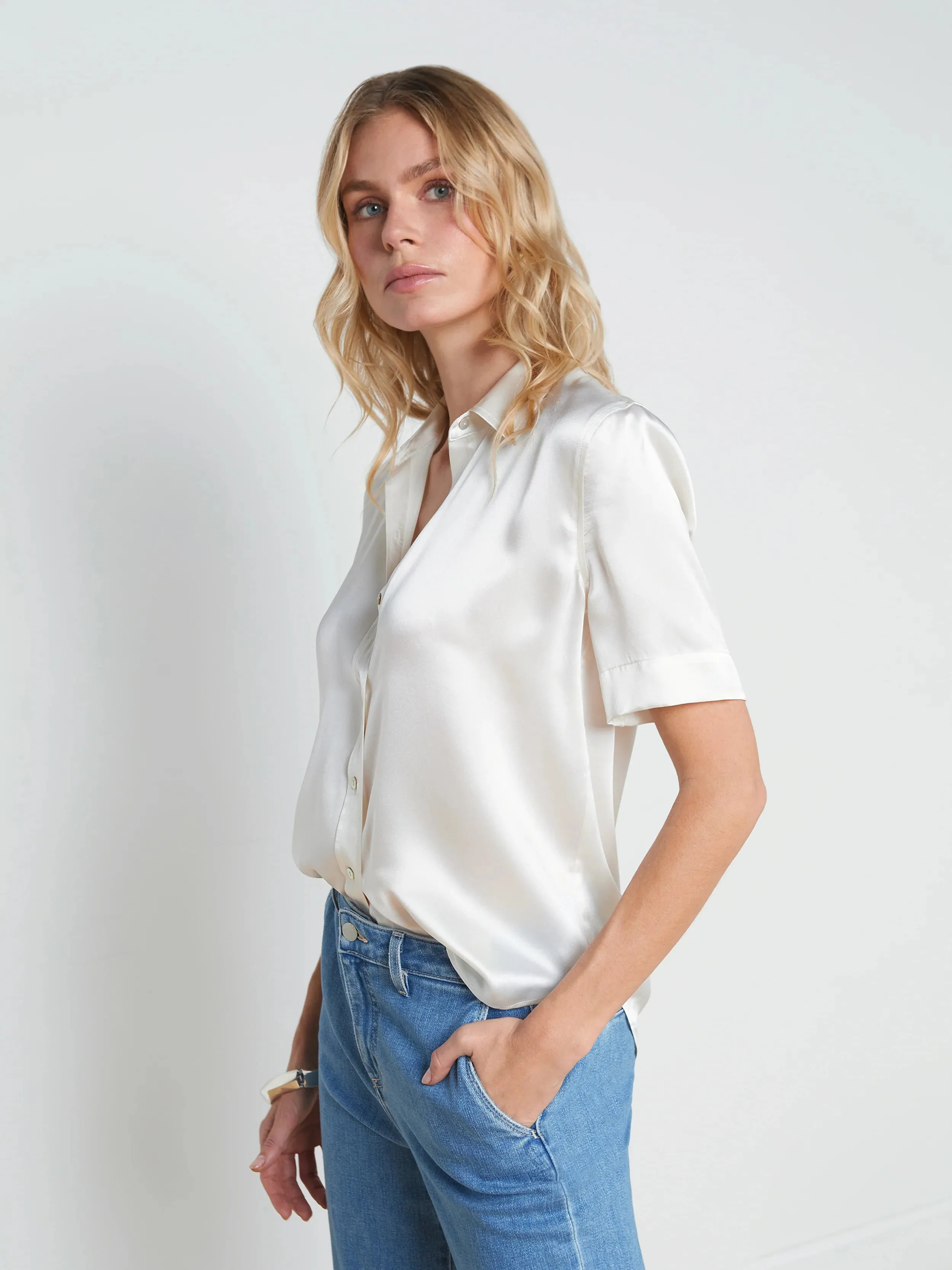 Luxurious Feel Oversized Fit L'AGENCE ELLAH SHORT SLEEVE BLOUSE