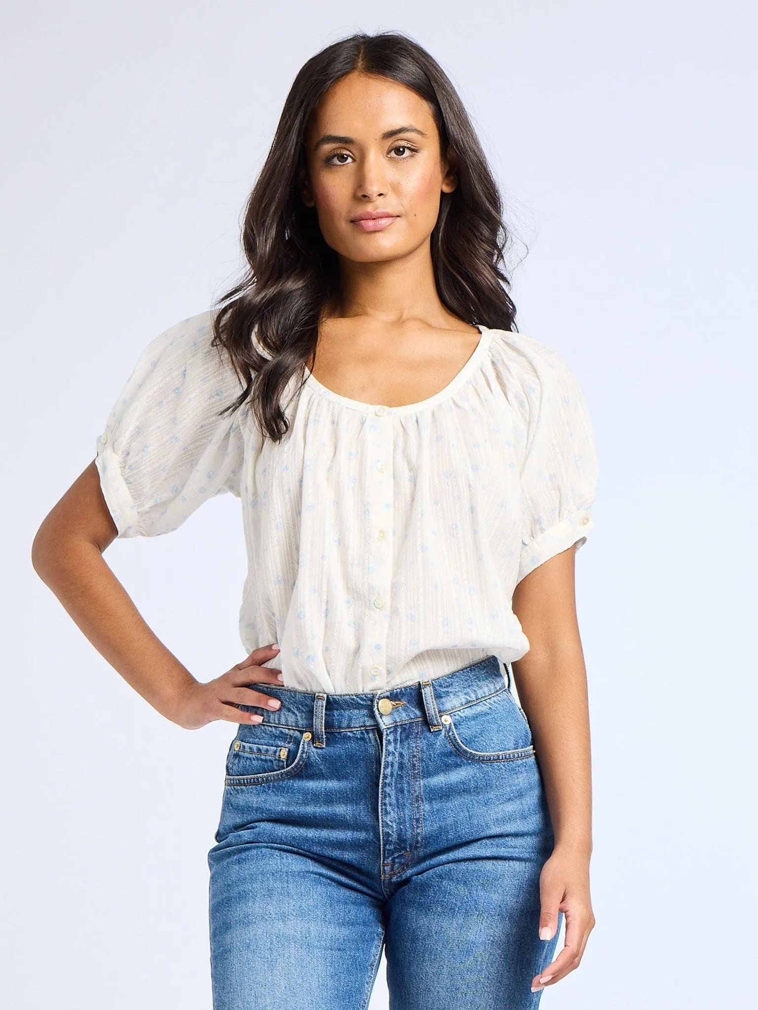 BreathableMeshPanels Breathable Ventilation Naomi Top in Blue Flora