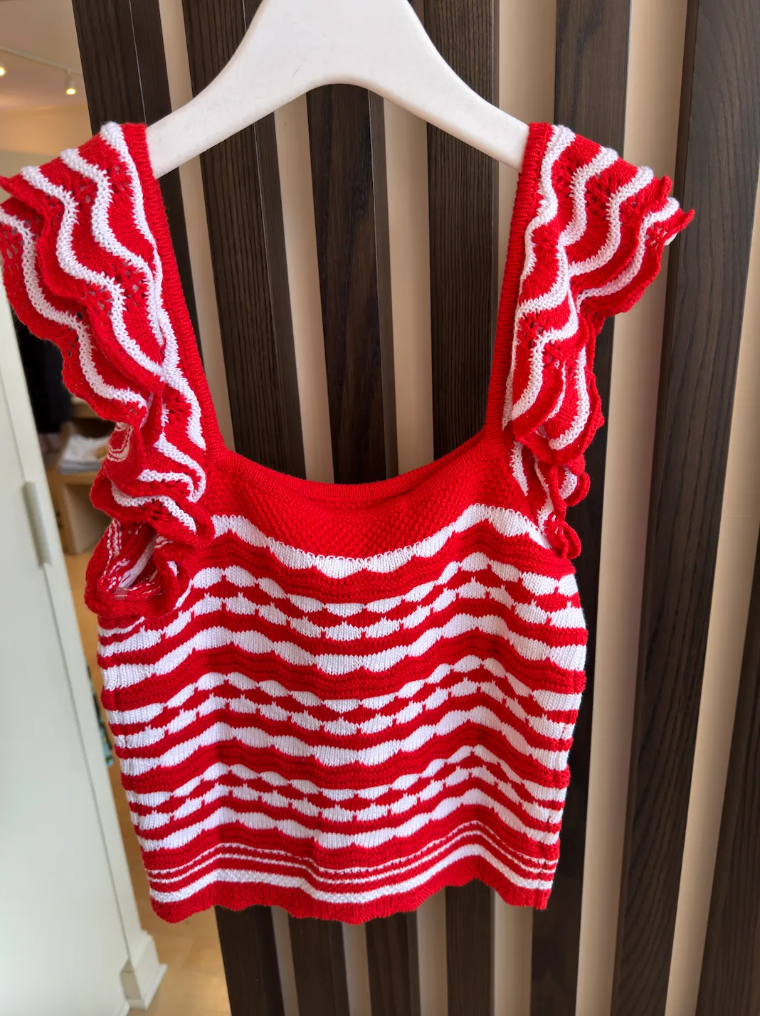 Easy Care Fabric Layered Ventilation Zones AUTUMN CASHMERE TWO TONE FLUTTER SLEEVE TOP