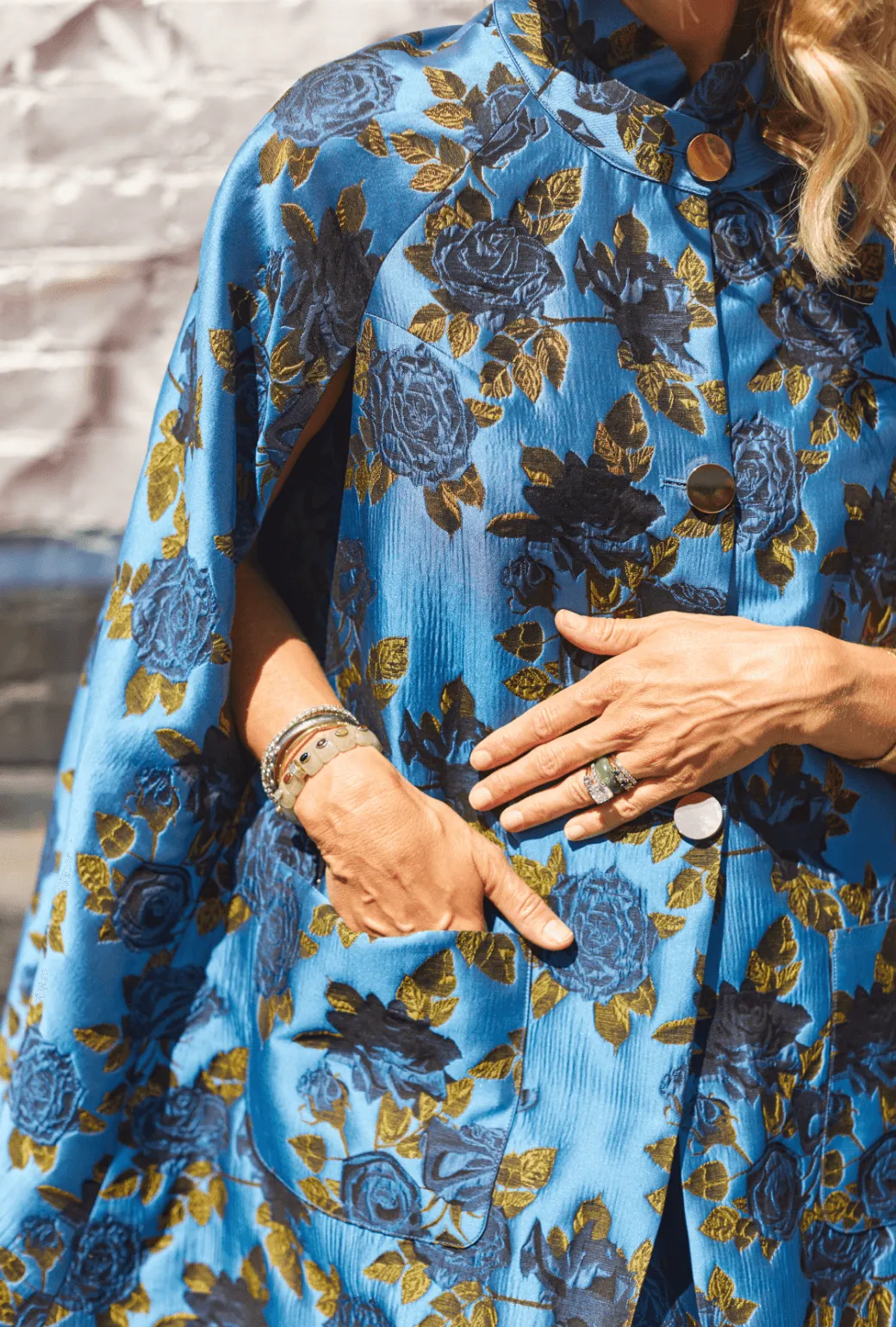 Le Cape - Blue Rose Jacquard Midweight Texture