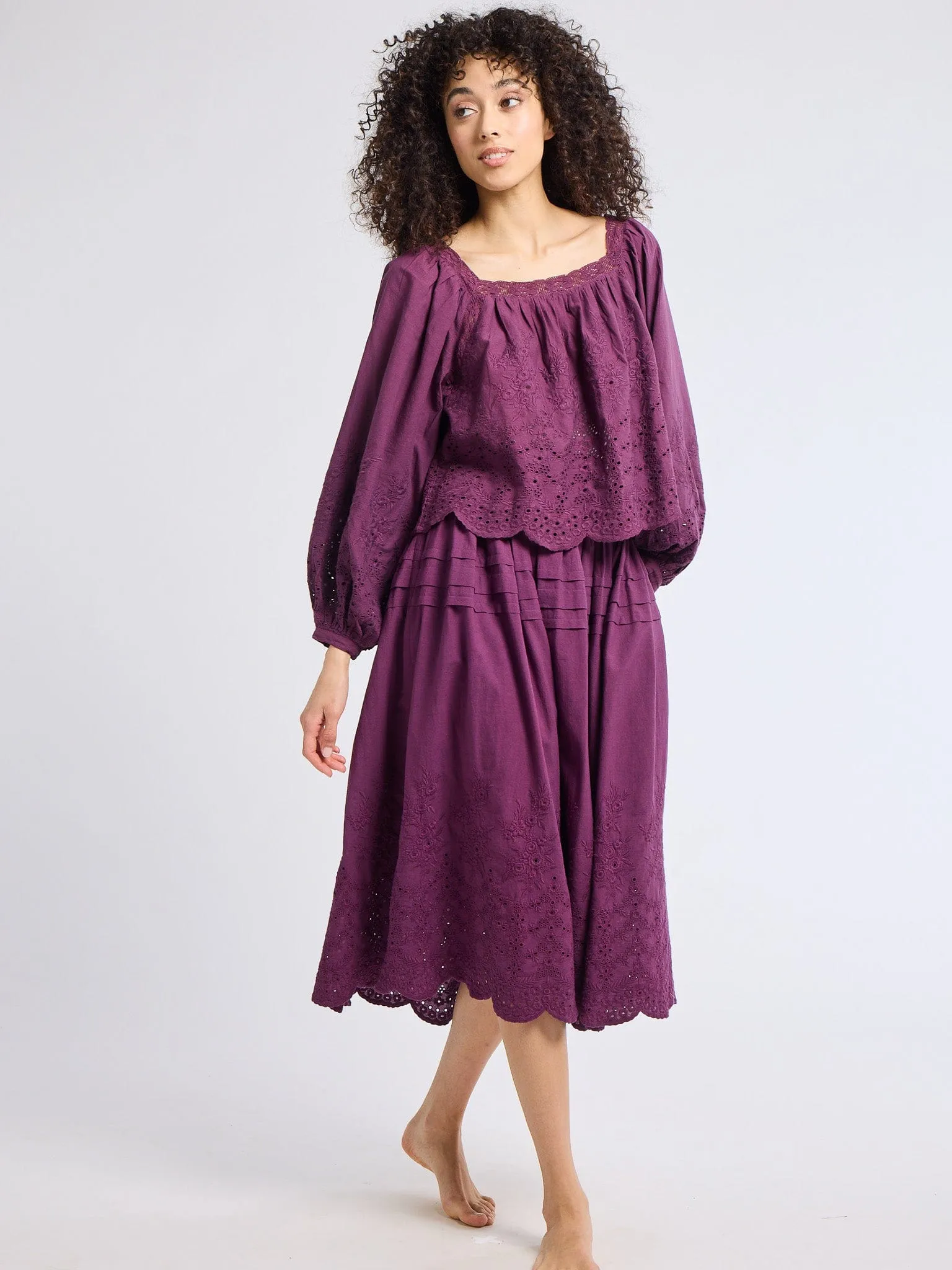 Sleek Detail Gentle Comfort Leonie Skirt in Plum Eyelet