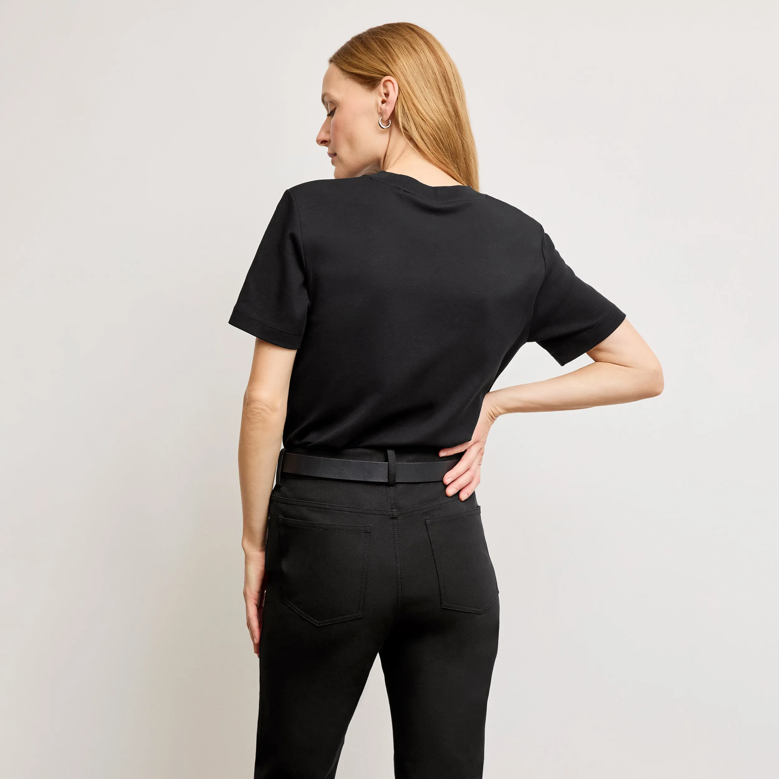 Leslie Classic T-Shirt - Organic Pima Cotton :: Black Hidden Storage Pocket Convertible Sleeve Adaptation